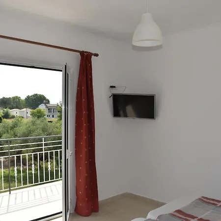 Kokkinia Gardens * Kávos