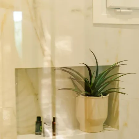 Kokkinia Gardens 아파트호텔 카보스