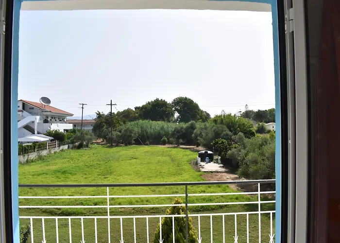 아파트호텔 Kokkinia Gardens 카보스