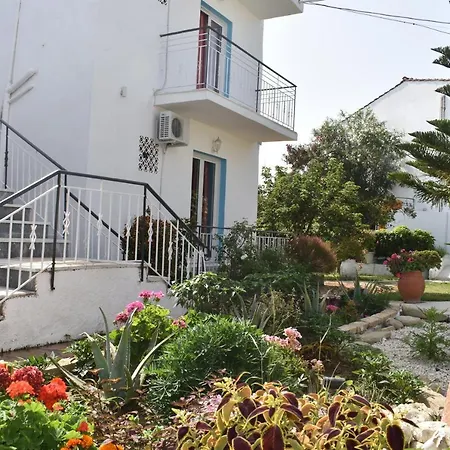 Aparthotel Kokkinia Gardens *