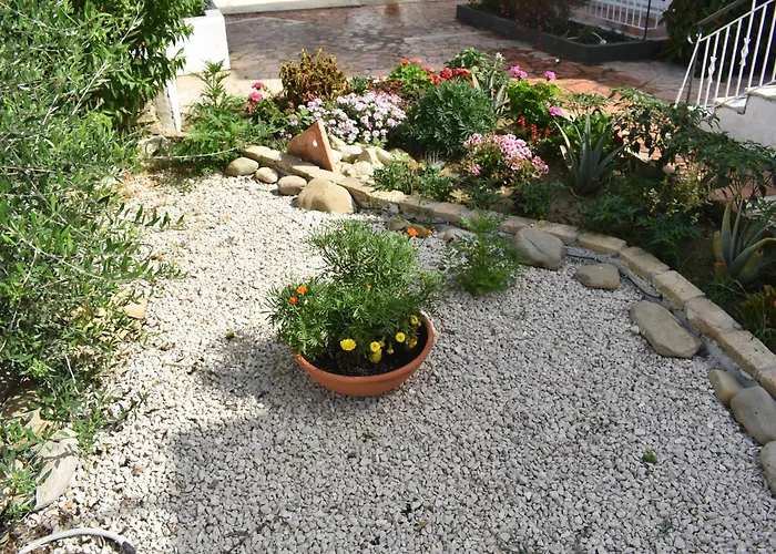 Kokkinia Gardens Kávos